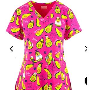 Large print Scrub top, like new & only worn a few times. Nonsmoking home